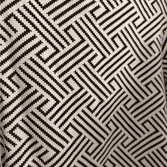 W5 Black and White Geometric Blouse Bell Sleeves - Picture 5 of 5